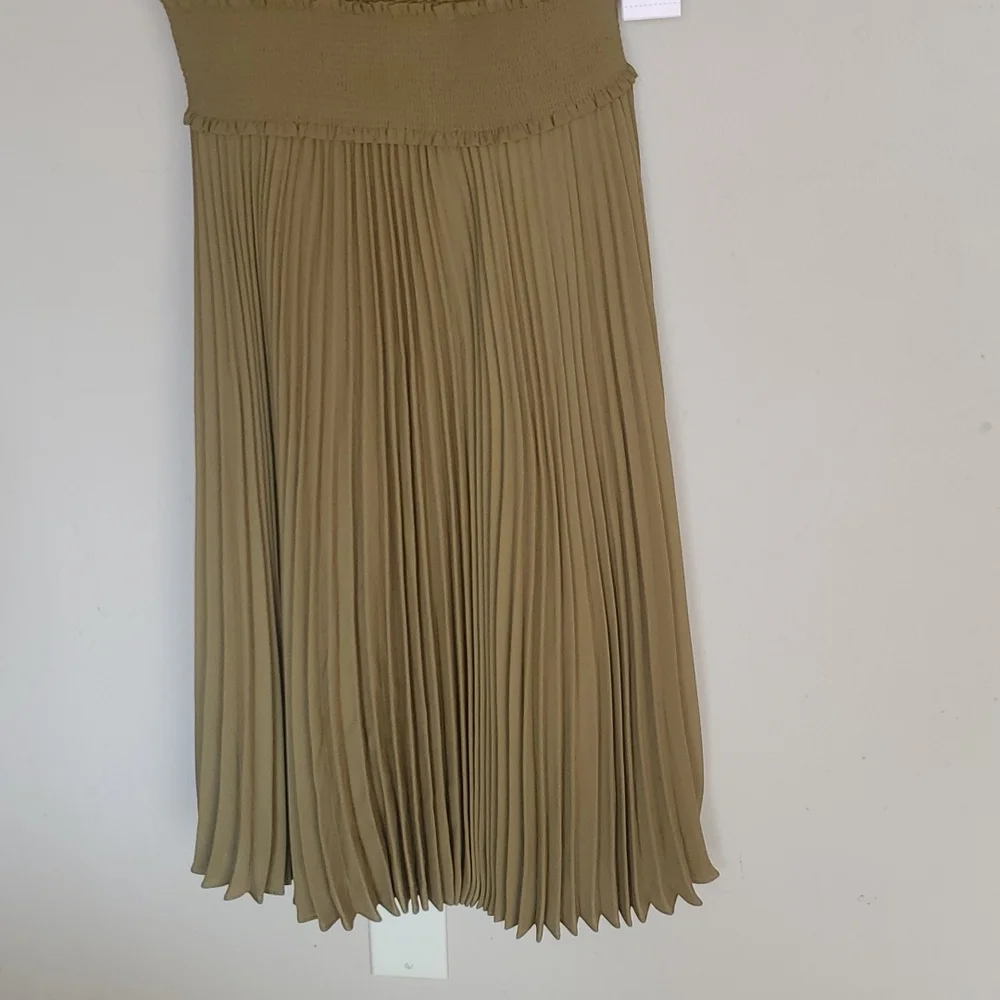 Dress - Picture 2 of 16